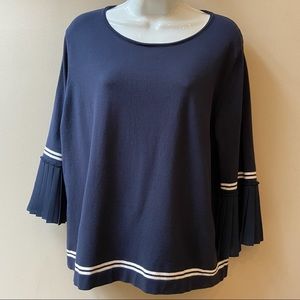 Luisa Cerano Sweater bell pleated sleeves. Women’s Size 12